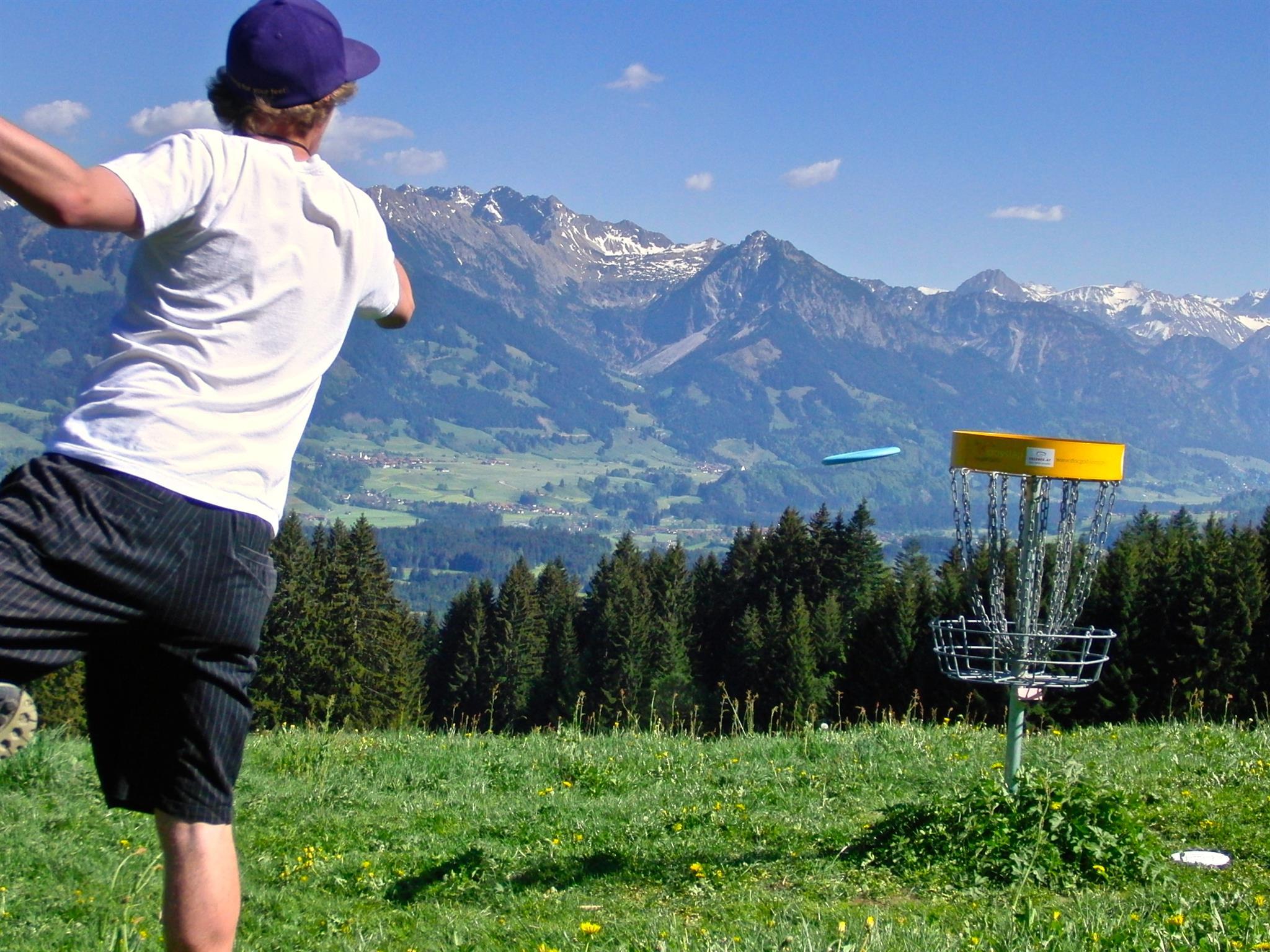 disc golf shorts